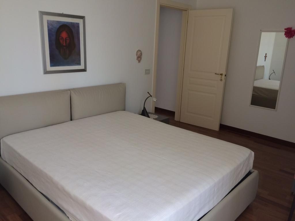 Apartment Largo Del Teatro Porto San Giorgio Oda fotoğraf