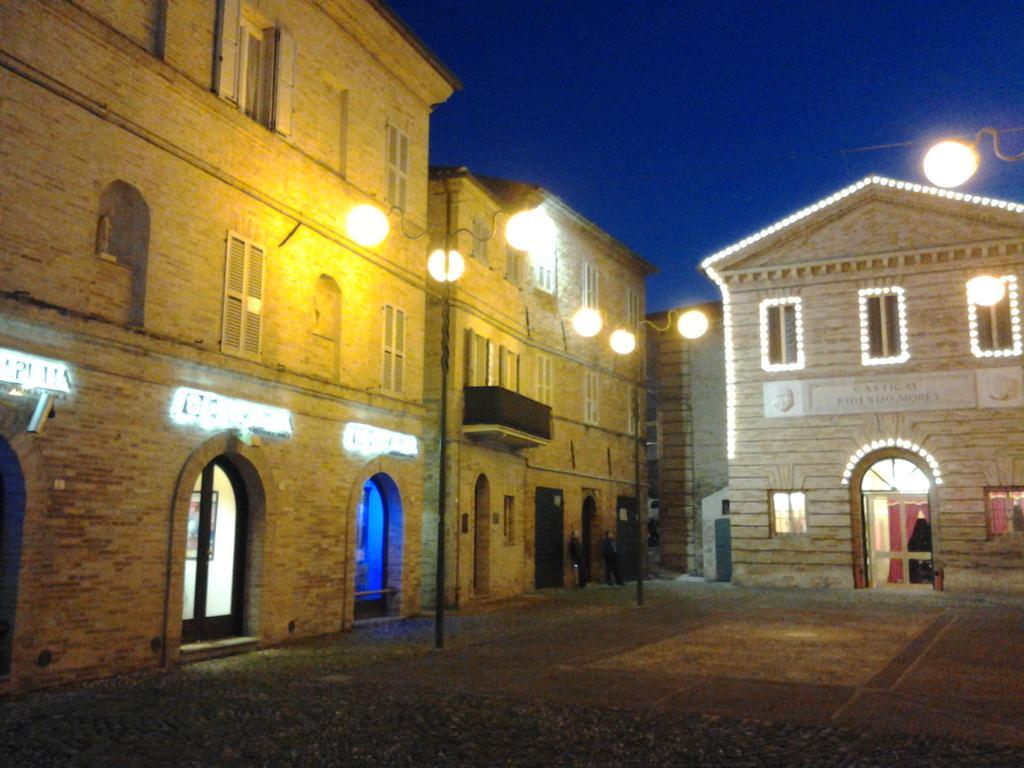 Apartment Largo Del Teatro Porto San Giorgio Dış mekan fotoğraf